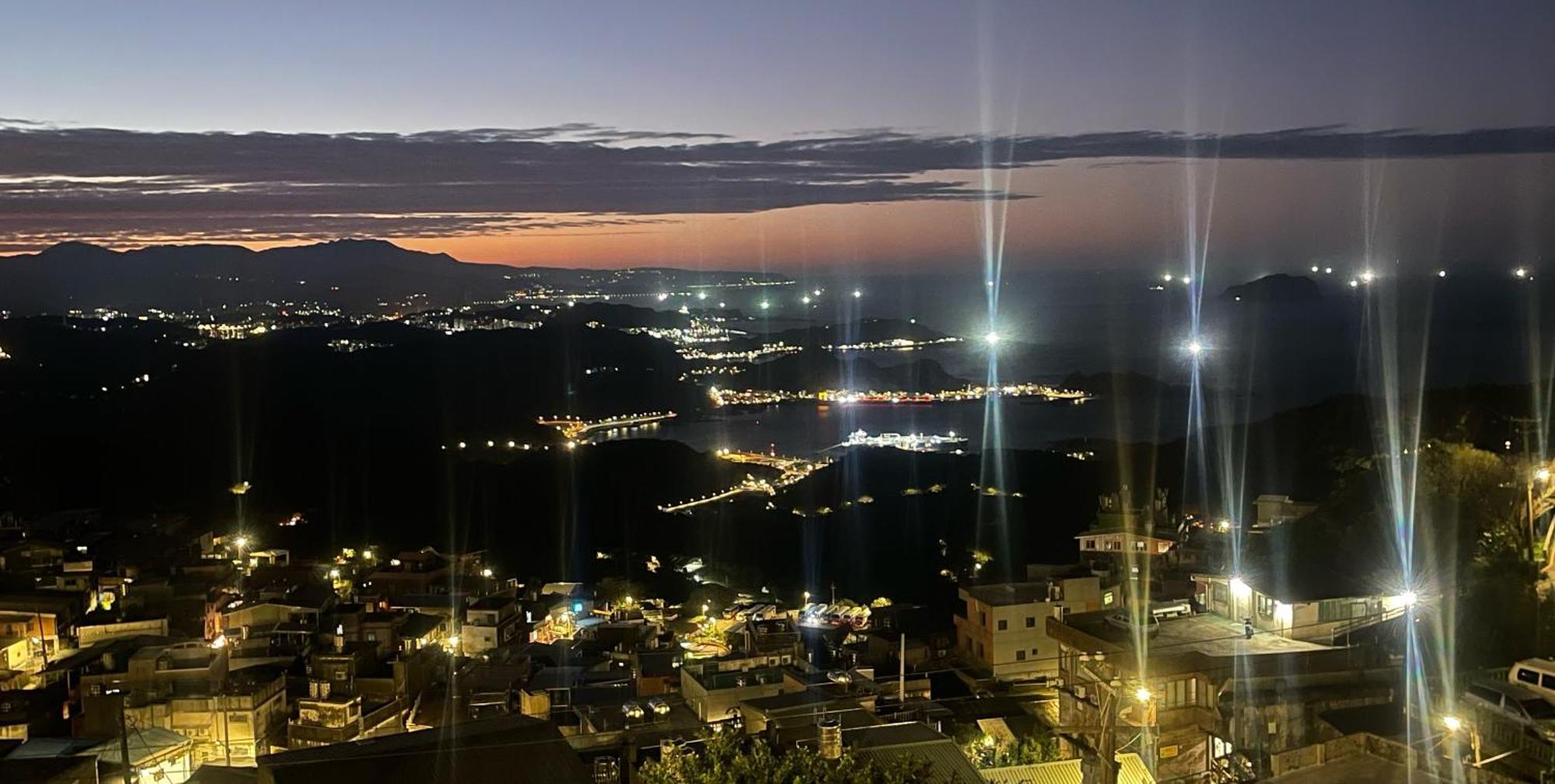 九份山海灣民宿 I 近老街 L 海景檜木房 المظهر الخارجي الصورة